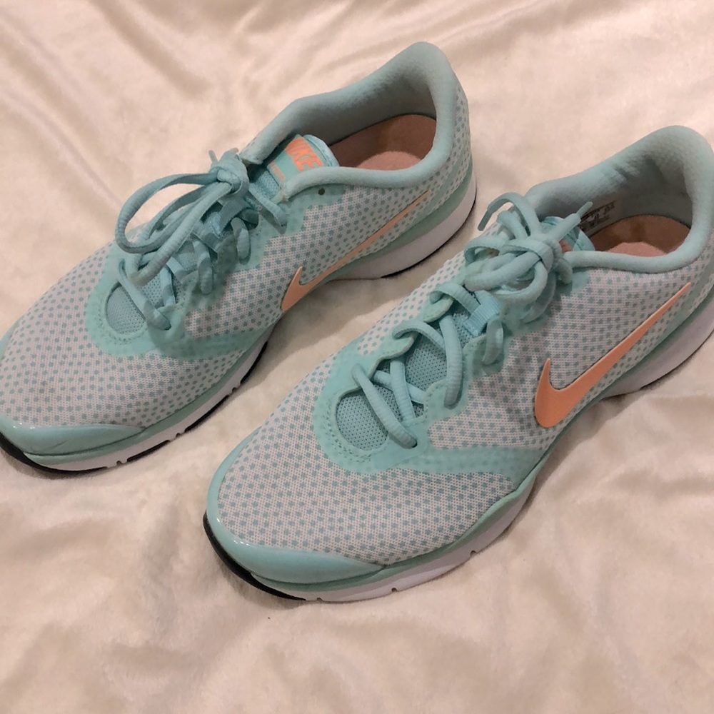 Nike baby blue polka dots and sorbet orange detail